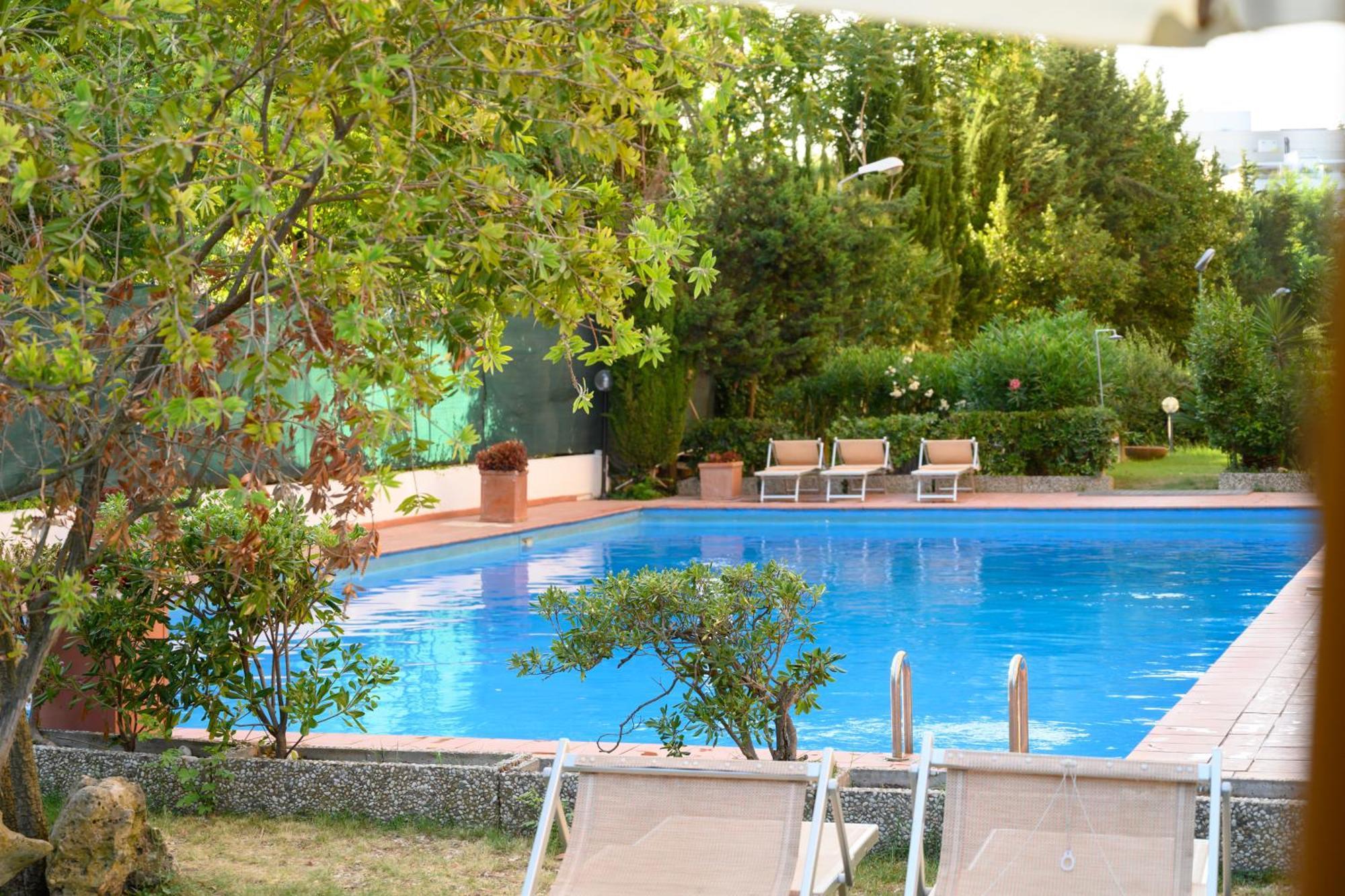 Laura Sweet Home Con Piscina Rome Bagian luar foto