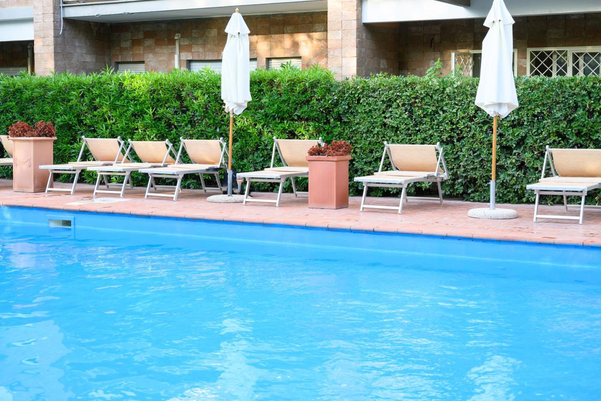 Laura Sweet Home Con Piscina Rome Bagian luar foto